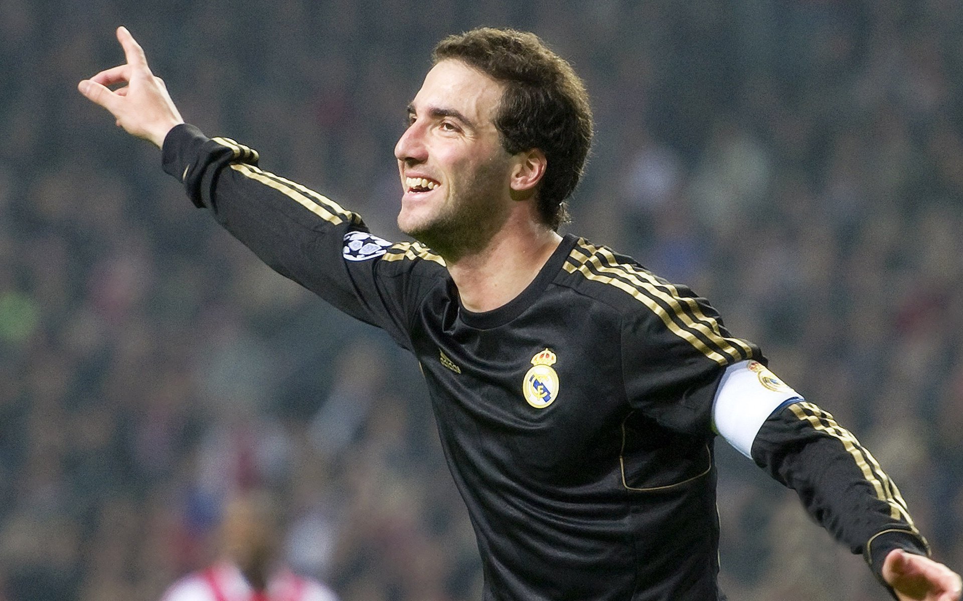 开云体育官方网站-库尔图瓦爆发，当塞内加尔封锁奥地利，足球映照世界裂痕